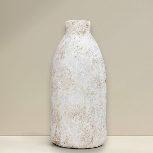 rustic wintage style pot