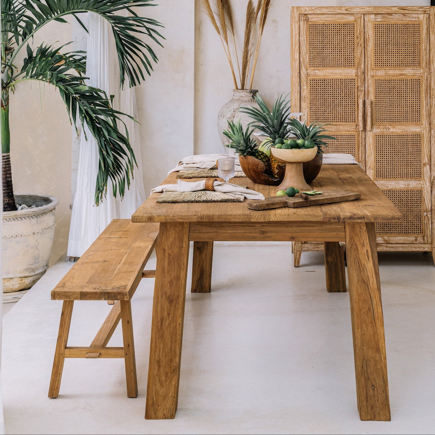 solid wood screwless natural dining table